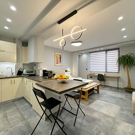 Luxury Downtown Apartment Α6 Tesalonika Bagian luar foto